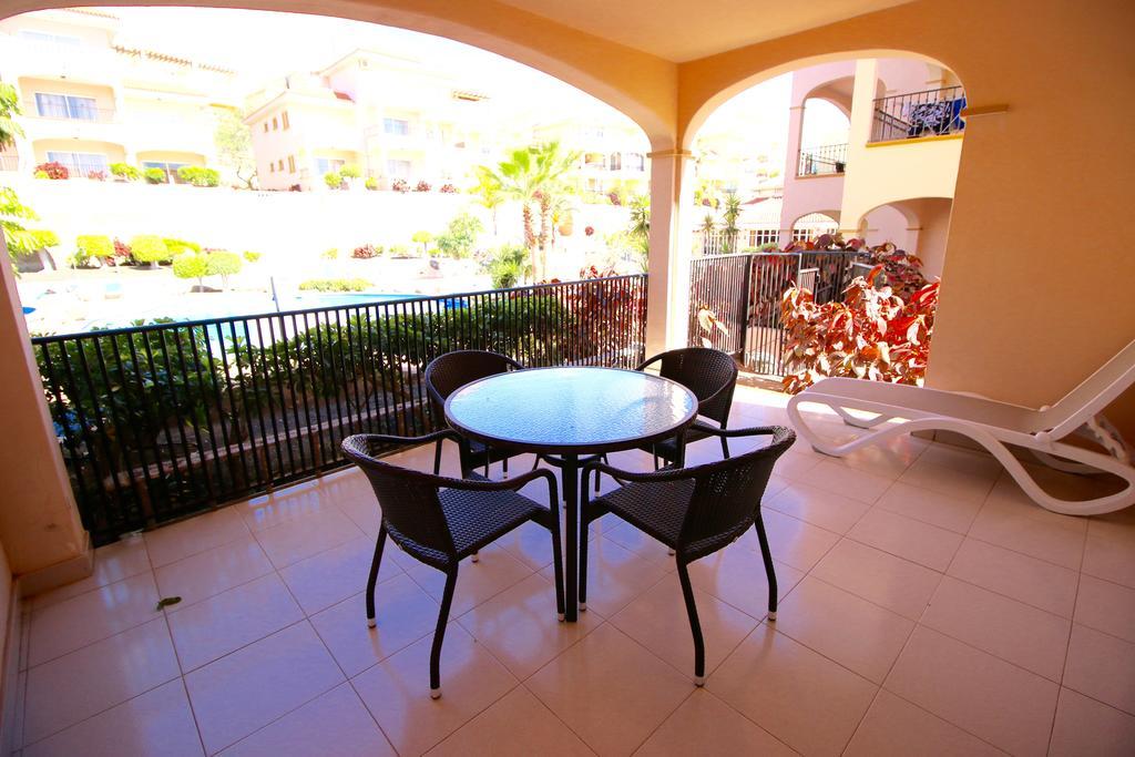 Apartment Golf Park Los Abrigos Phòng bức ảnh